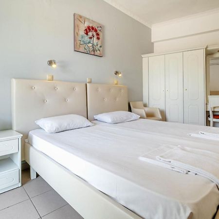 Porto Marina Aparthotel 고우비아 외부 사진