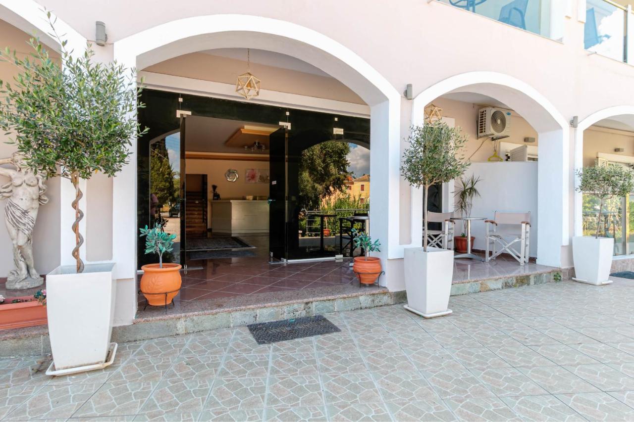 Porto Marina Aparthotel 고우비아 외부 사진