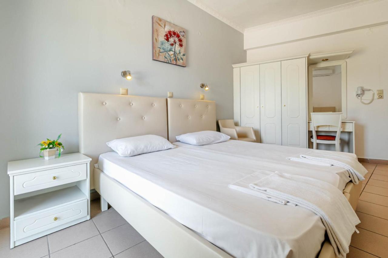 Porto Marina Aparthotel 고우비아 외부 사진