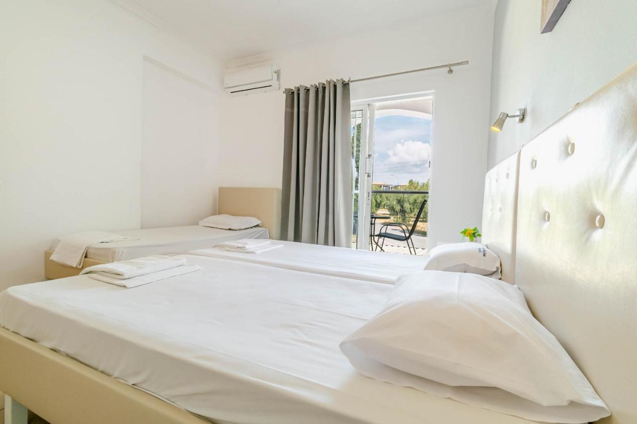 Porto Marina Aparthotel 고우비아 외부 사진