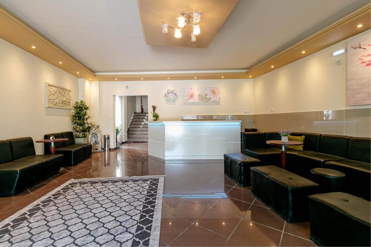 Porto Marina Aparthotel 고우비아 외부 사진